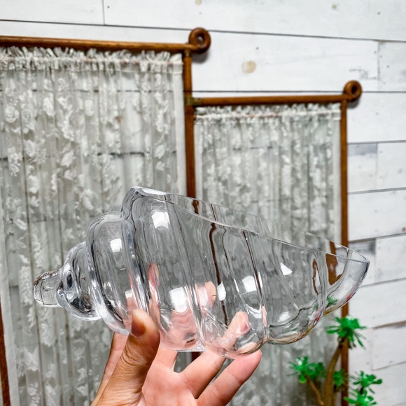 Glass SeaShell Display Bowl - Picture 2 of 3